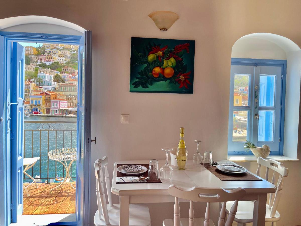 Nikolakis, Seafront - Harbor View Apartman Szími Kültér fotó