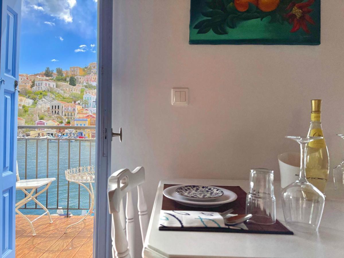 Nikolakis, Seafront - Harbor View Apartman Szími Kültér fotó